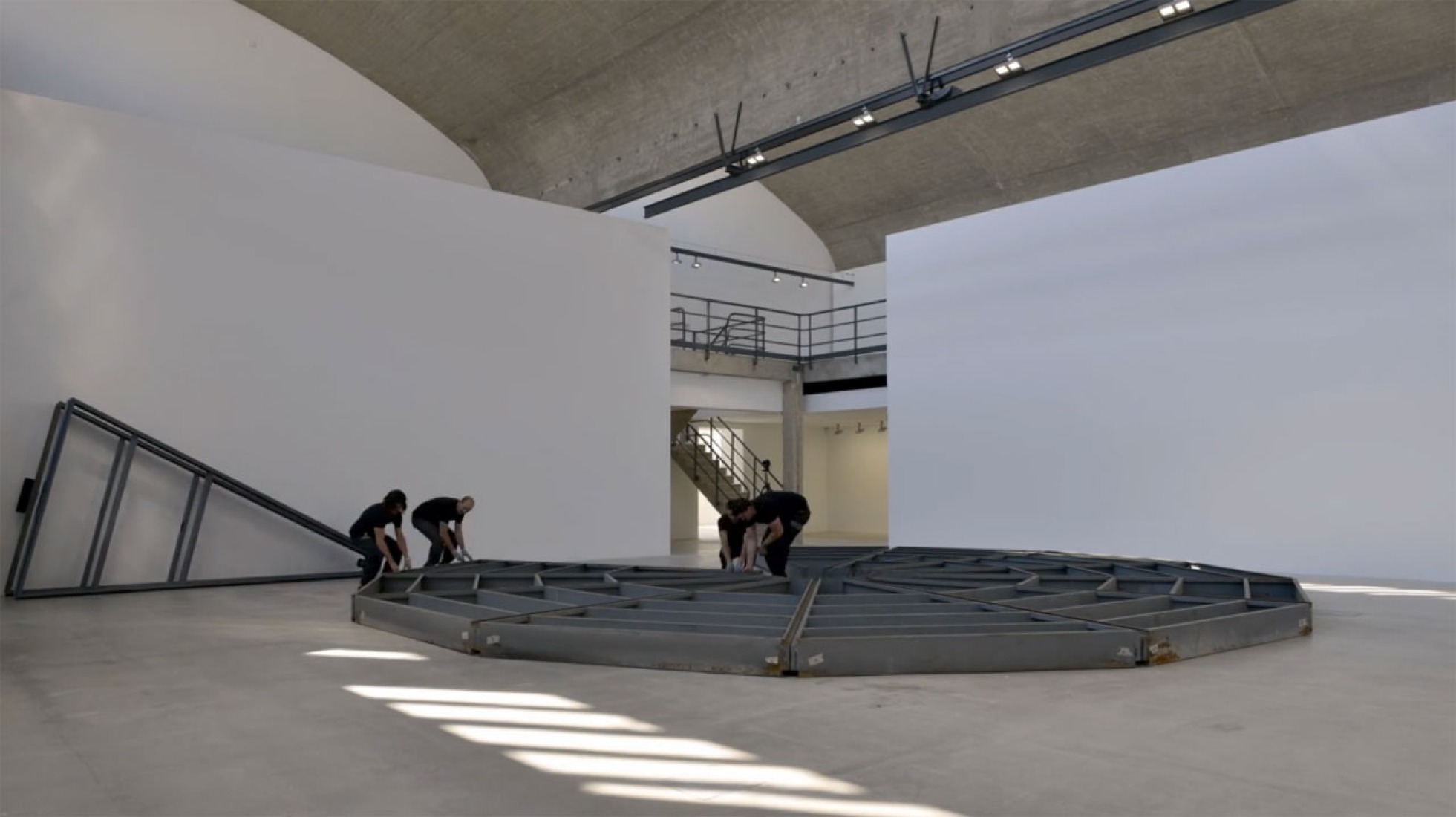 Video screenshot. Total filling station by Jean Prouvé. 