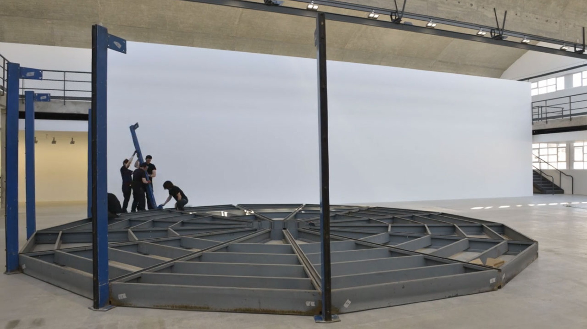 Video screenshot. Total filling station by Jean Prouvé. 