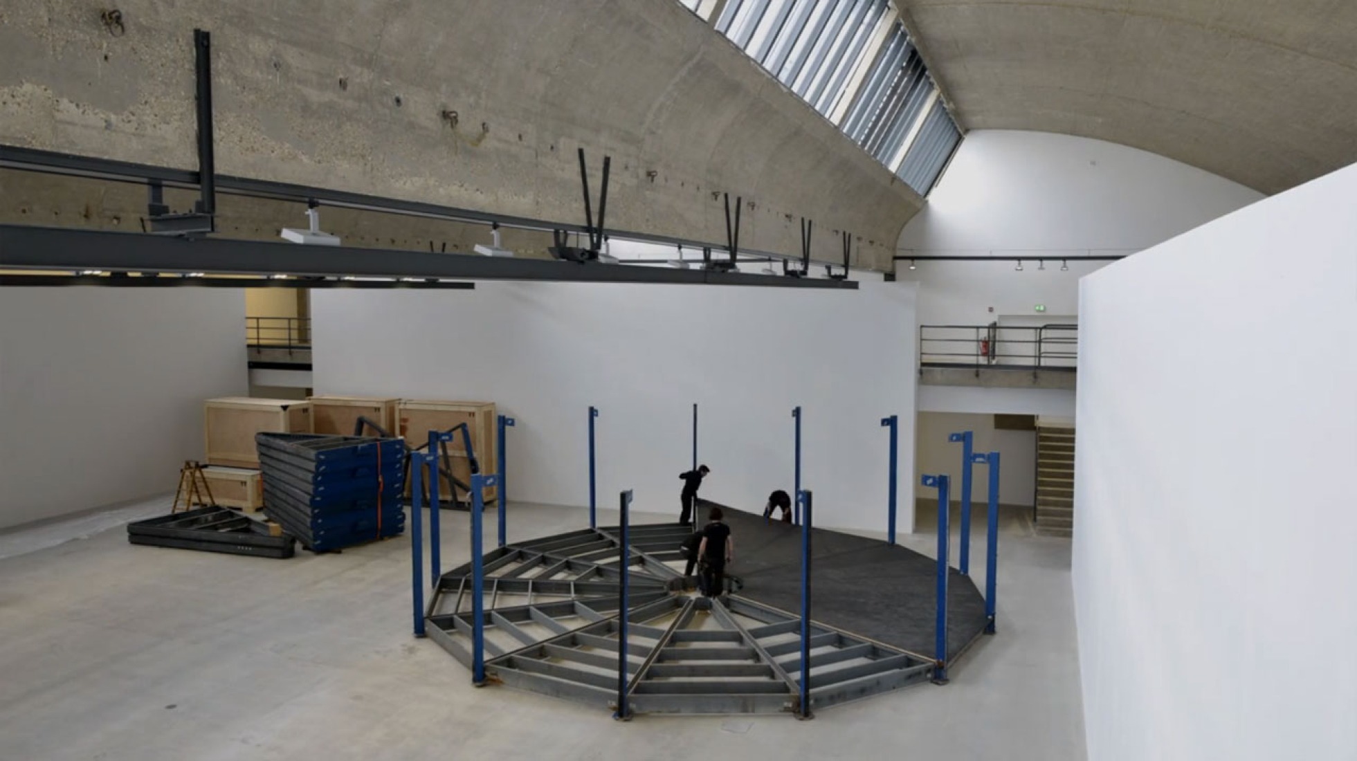 Video screenshot. Total filling station by Jean Prouvé. 