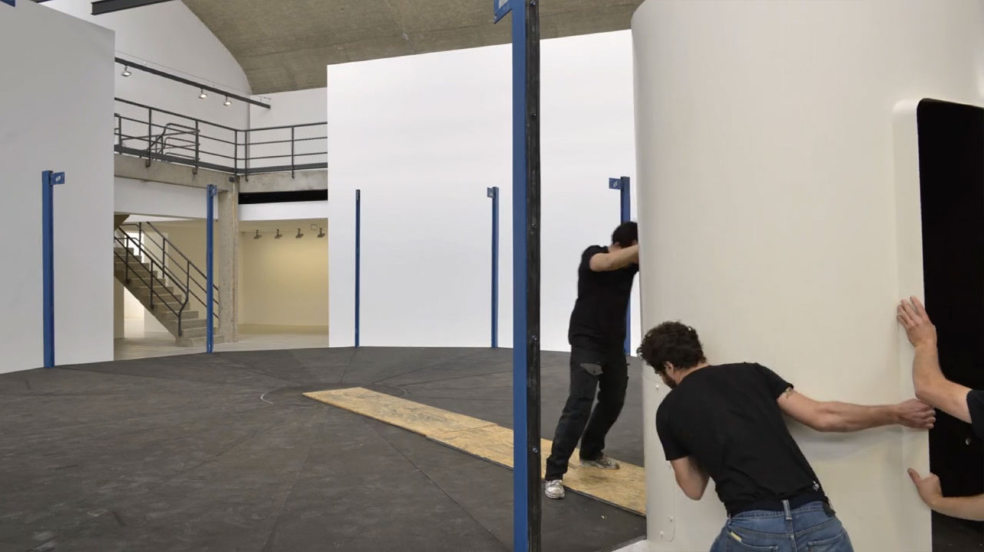 Video screenshot. Total filling station by Jean Prouvé. 