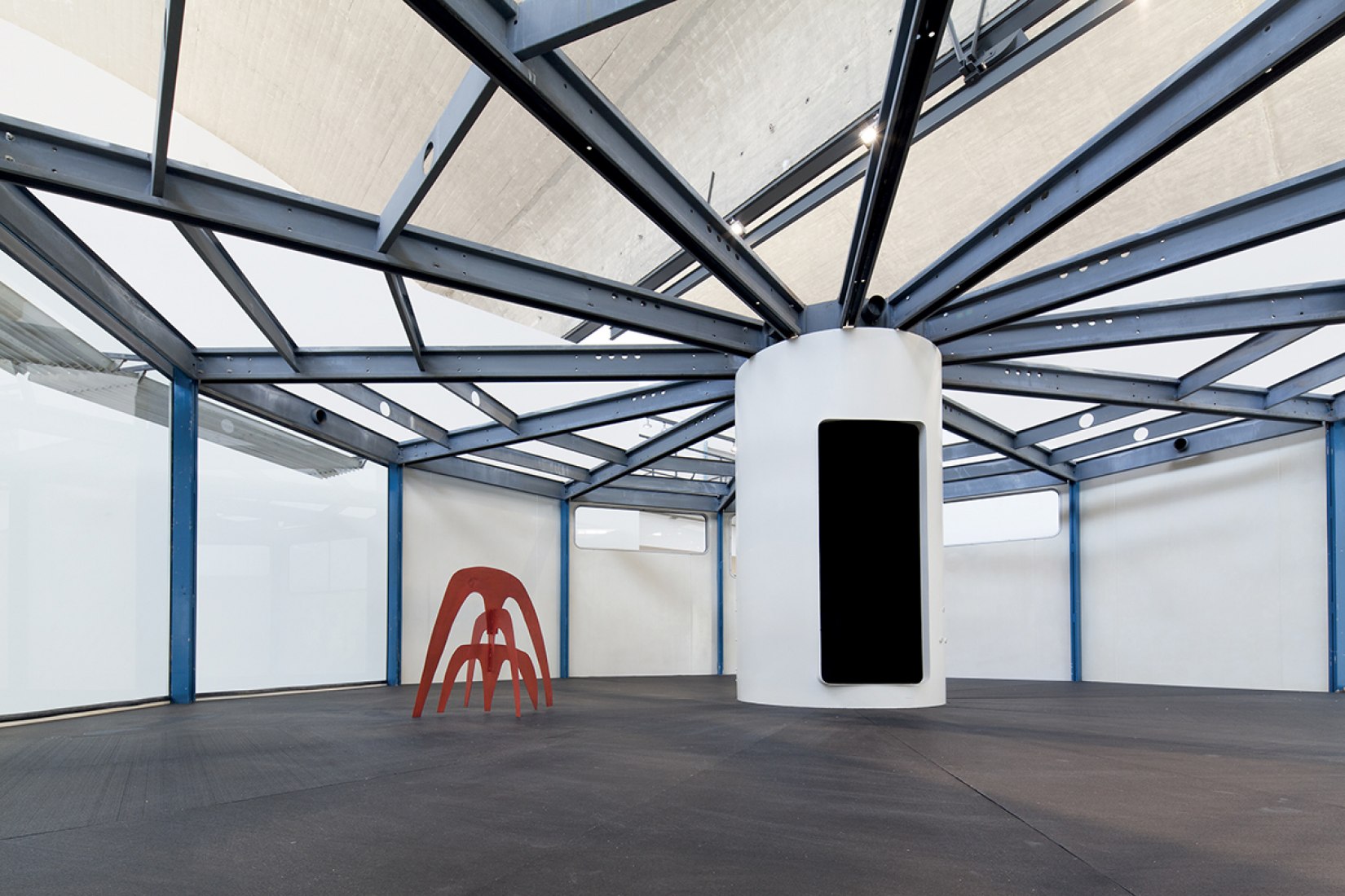 Total filling station by Jean Prouvé. Image courtesy of Patrick Seguin Gallery.