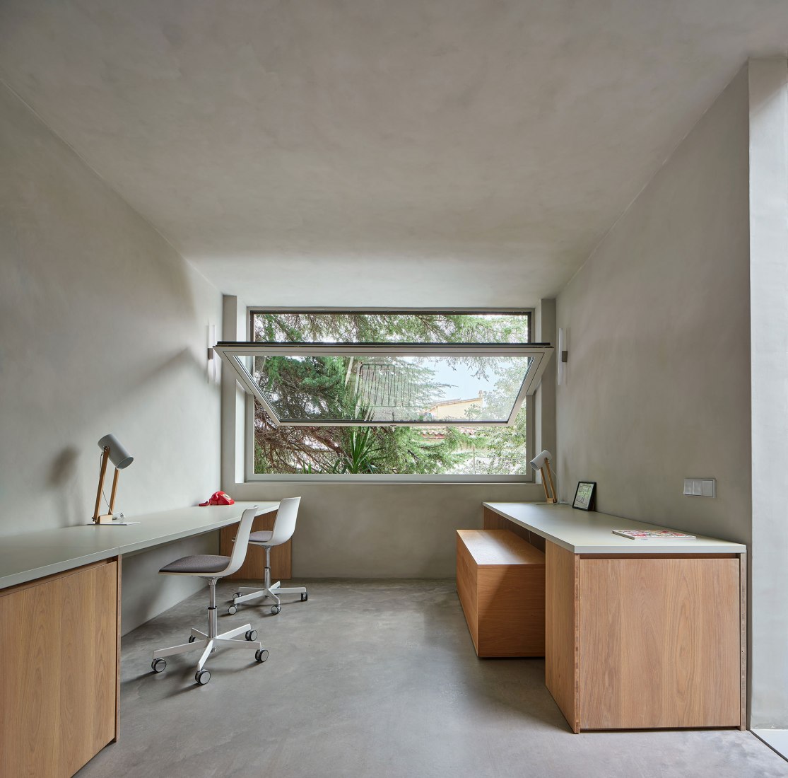 Reforma de una vivienda en Girona por 05 AM arquitectura. Fotografía por José Hevia.