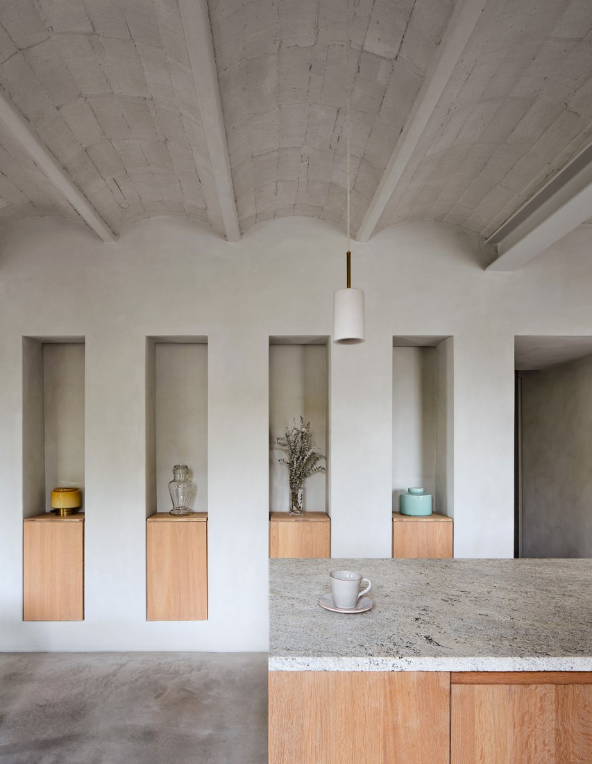 Reforma de una vivienda en Girona por 05 AM arquitectura. Fotografía por José Hevia.