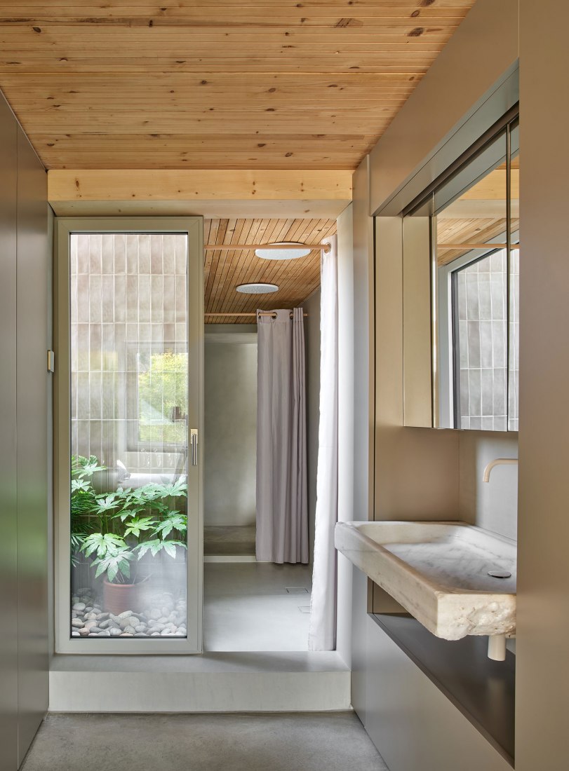Reforma de una vivienda en Girona por 05 AM arquitectura. Fotografía por José Hevia.