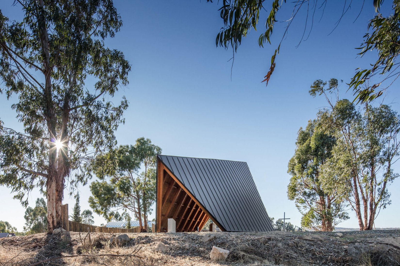 Chapel of Nossa Senhora de Fátima by Plano Humano Arquitectos. Photograph by João Morgado