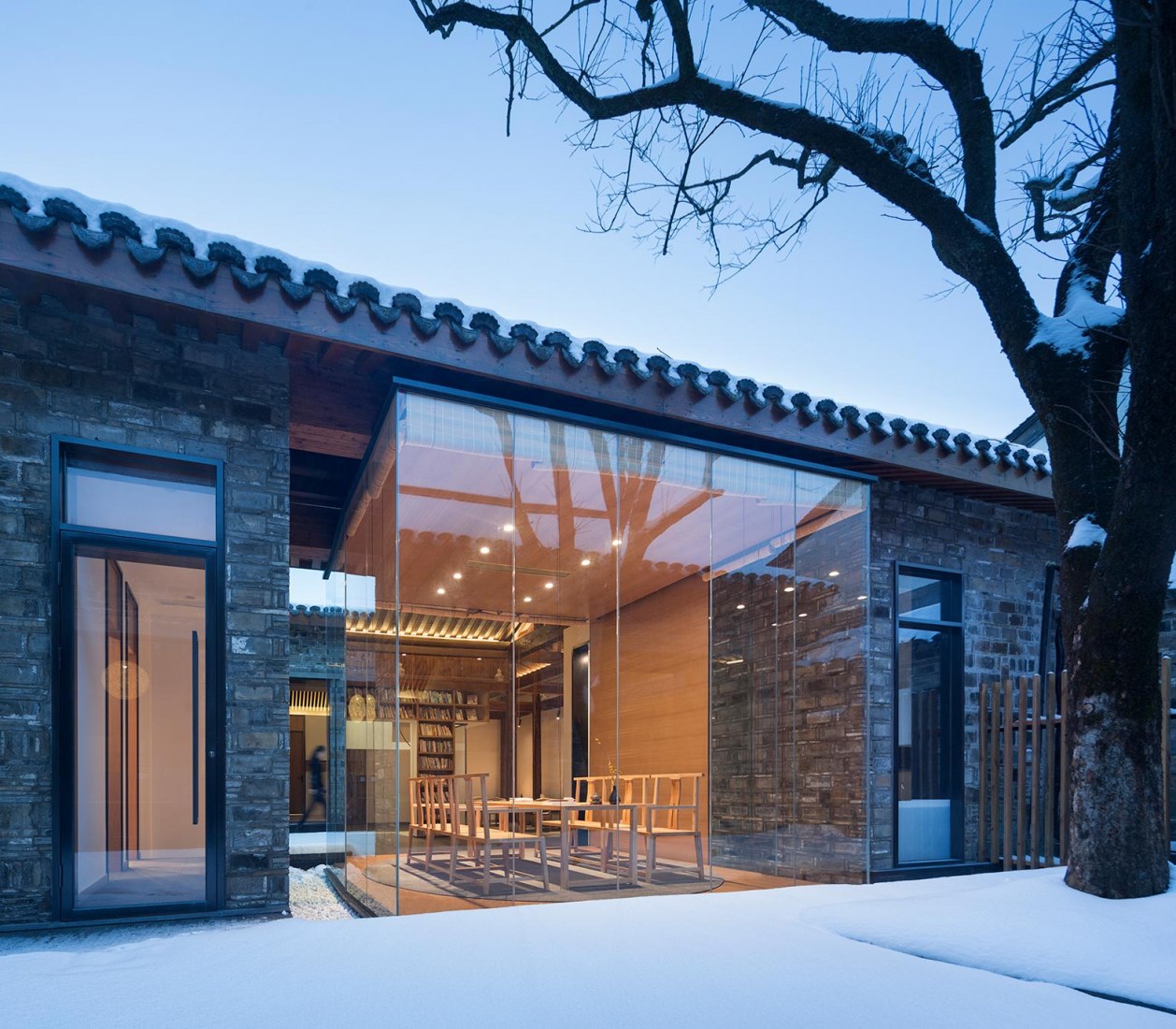 Integration of thea house. Jiangshan Fishing Village by Mix Architecture. Photograph by Hou Bowen
