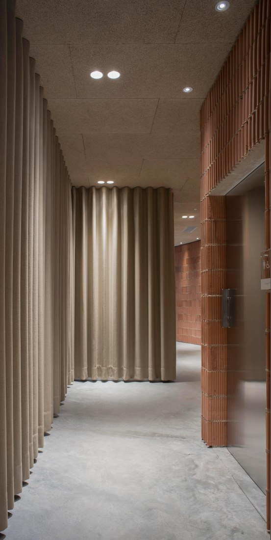 Nueva sede del COAVN por 13_07 arquitectos. Fotografía por Cesar San Millán