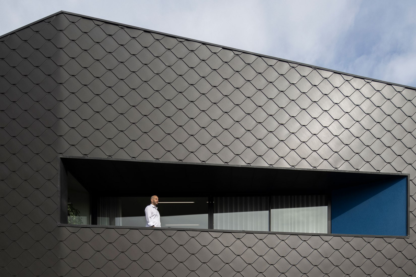Unidade Industrial Duvalli by 3.14 Arquitectura. Photograph by Ivo Tavares Studio.