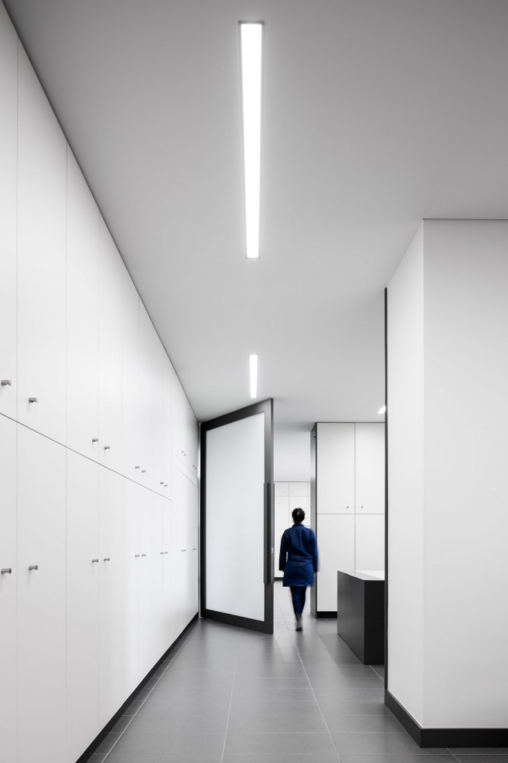 Unidade Industrial Duvalli by 3.14 Arquitectura. Photograph by Ivo Tavares Studio.