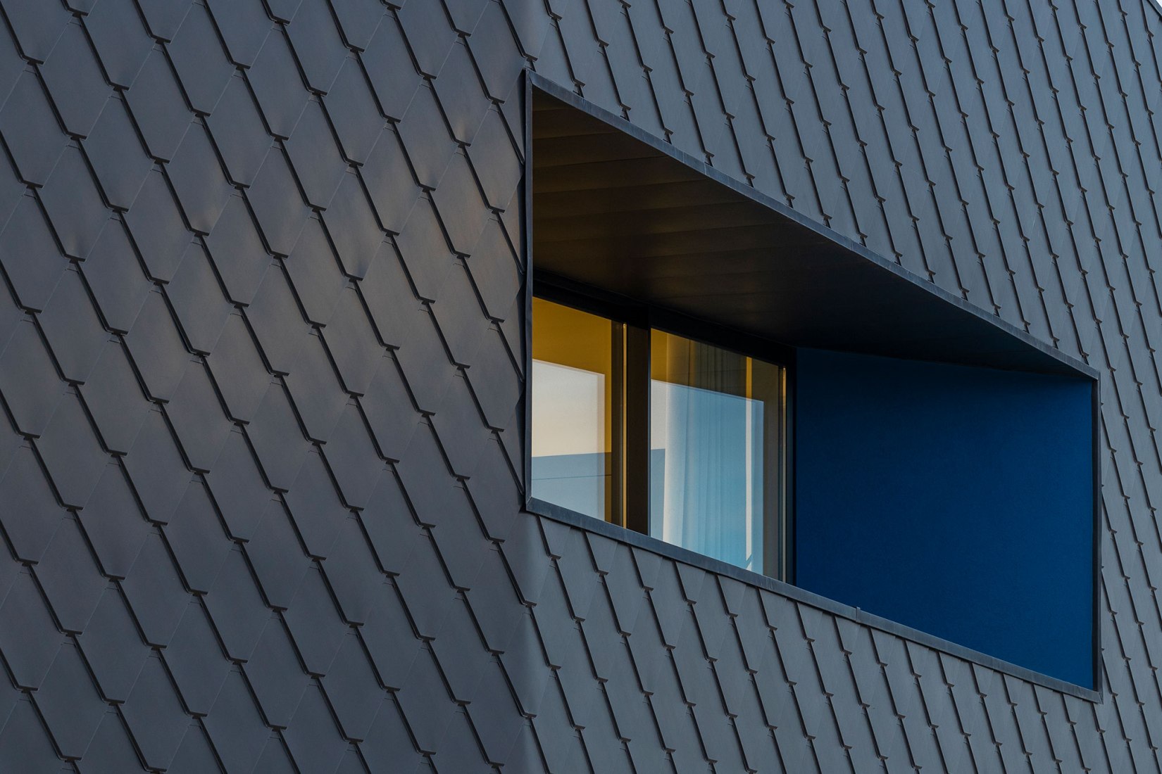Unidade Industrial Duvalli by 3.14 Arquitectura. Photograph by Ivo Tavares Studio.