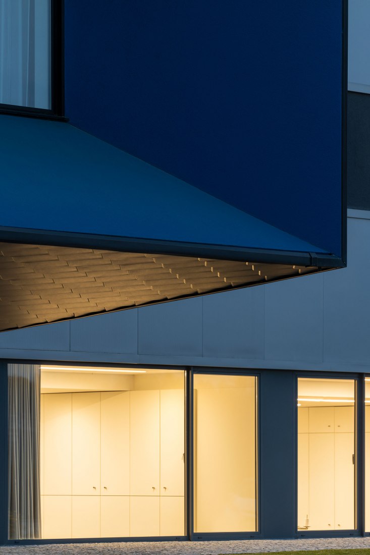 Unidade Industrial Duvalli by 3.14 Arquitectura. Photograph by Ivo Tavares Studio.