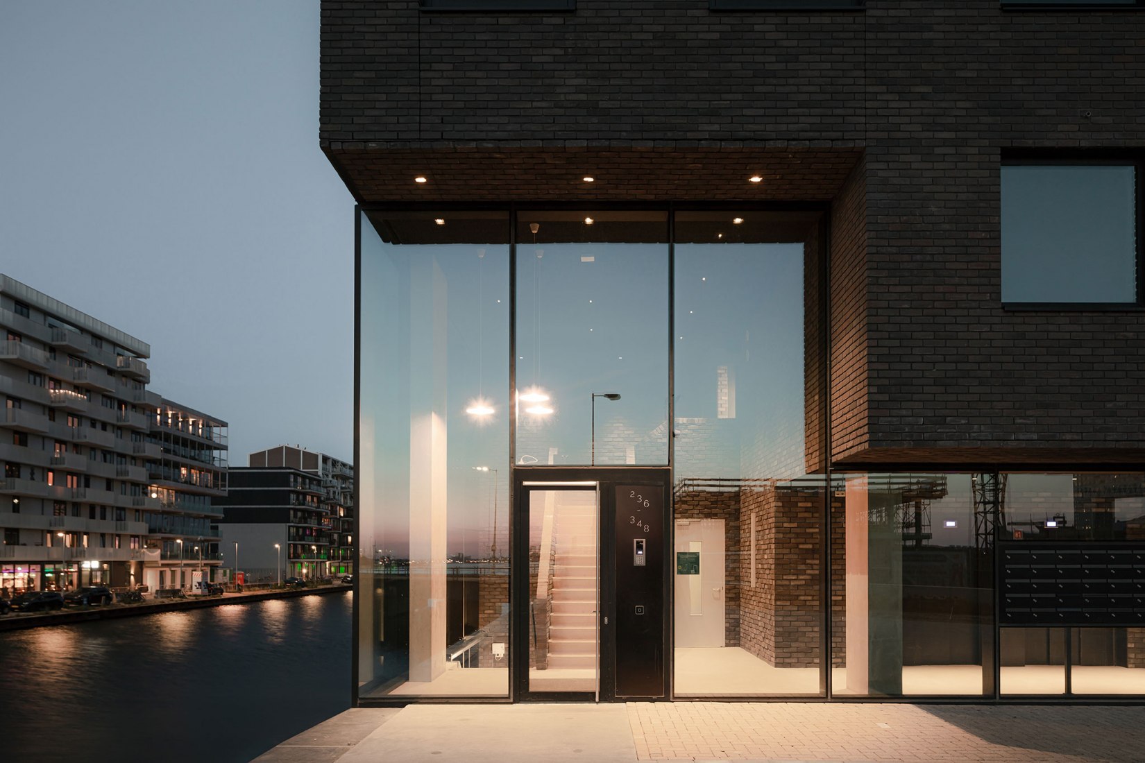 360 degrees by Studioninedots. Photograph by Sebastian van Damme.