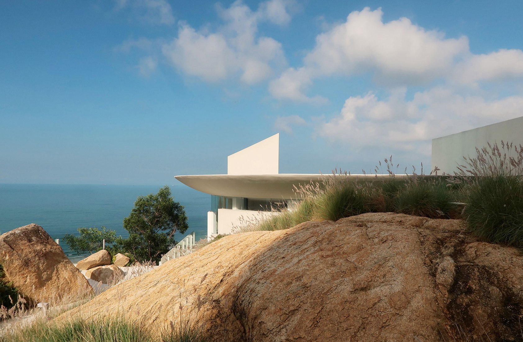 The Water Drop Library by  3andwich Design / He Wei Studio. Photograph by Weiqi Jin.