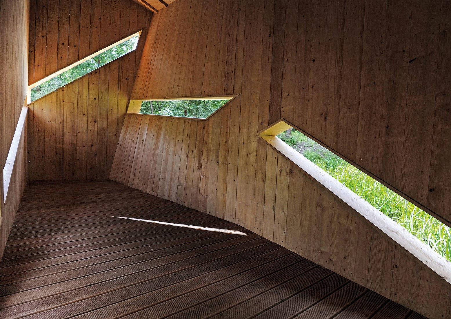 The Bobrowisko Natural Enclave by 55Architekci. Photograph by Sylwester-Adamczyk