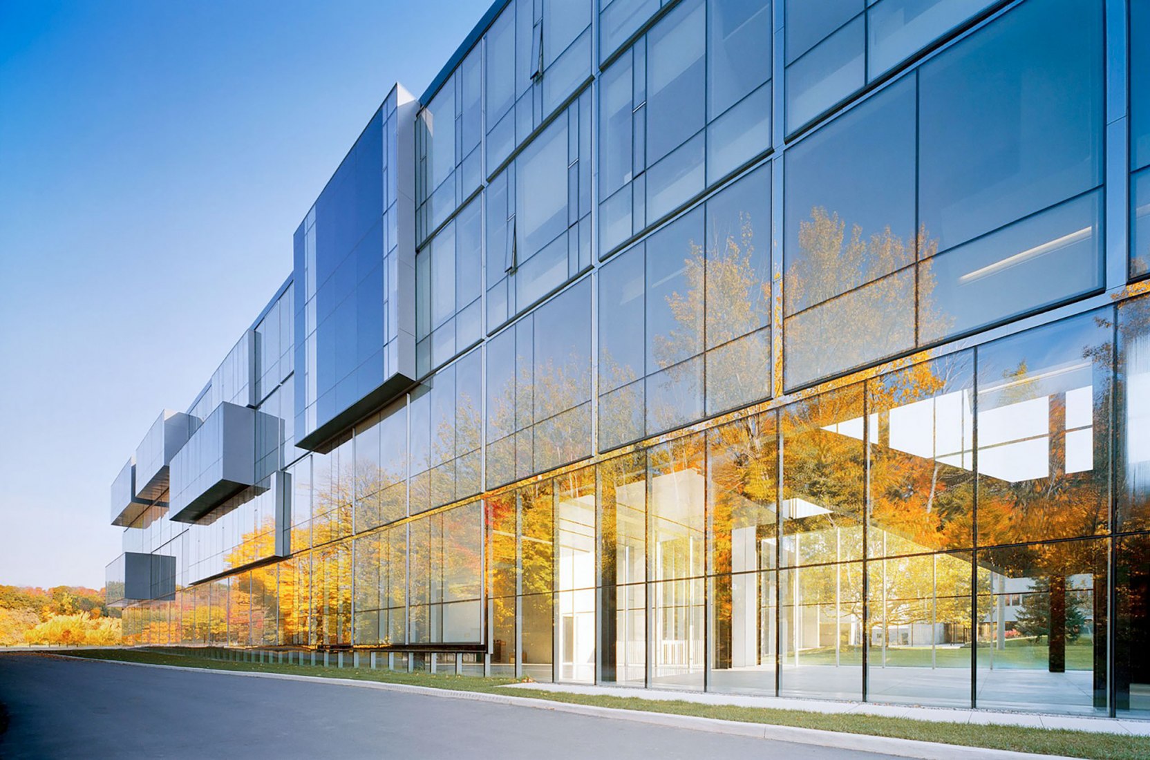 Edificio de Comunicación, Cultura, Información y Tecnología, Universidad de Toronto en Mississauga por Saucier + Perrotte Architectes. Fotografía © Marc Cramer