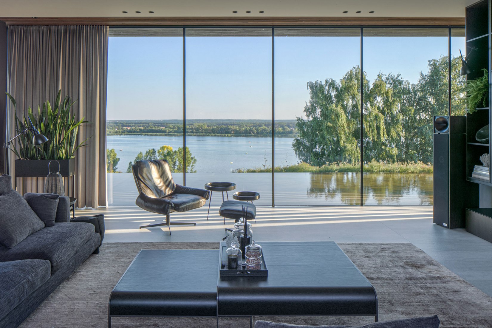 Casa pendiente 35:35 por 77 Studio Architektury. Fotografía por Piotr Krajewski.