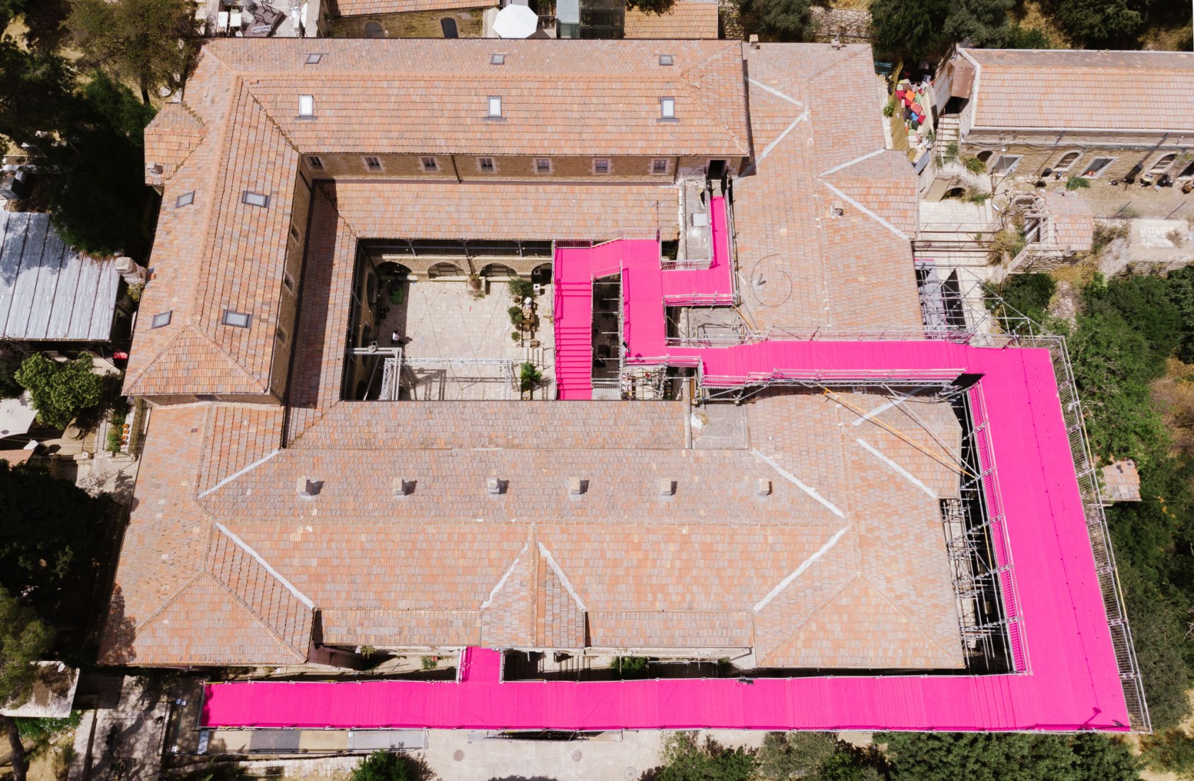 "90 Degrees", an installation by HQ Architects for Jerusalem Design Week 2019. Image courtesy of HQ Architects.