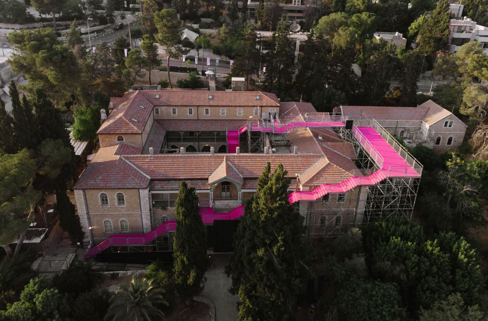 "90 Degrees", an installation by HQ Architects for Jerusalem Design Week 2019. Photograph by Dor Kedmi.