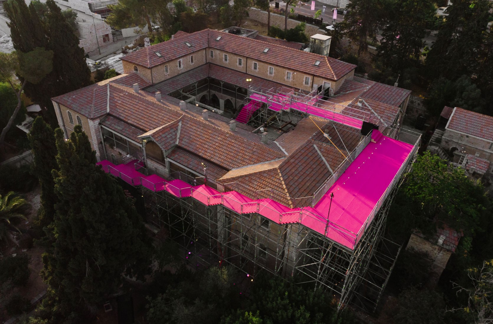 "90 Degrees", an installation by HQ Architects for Jerusalem Design Week 2019. Photograph by Dor Kedmi.