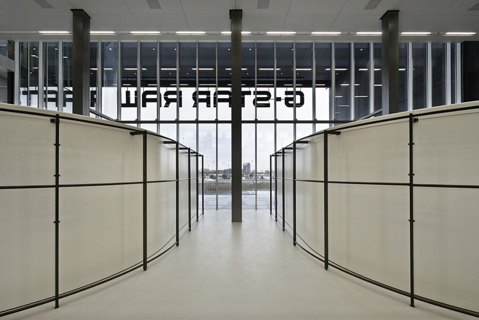 Vista interior de la nueva sede de G-Star RAW por OMA. Fotografía © G-Star RAW. Cortesía de OMA. 