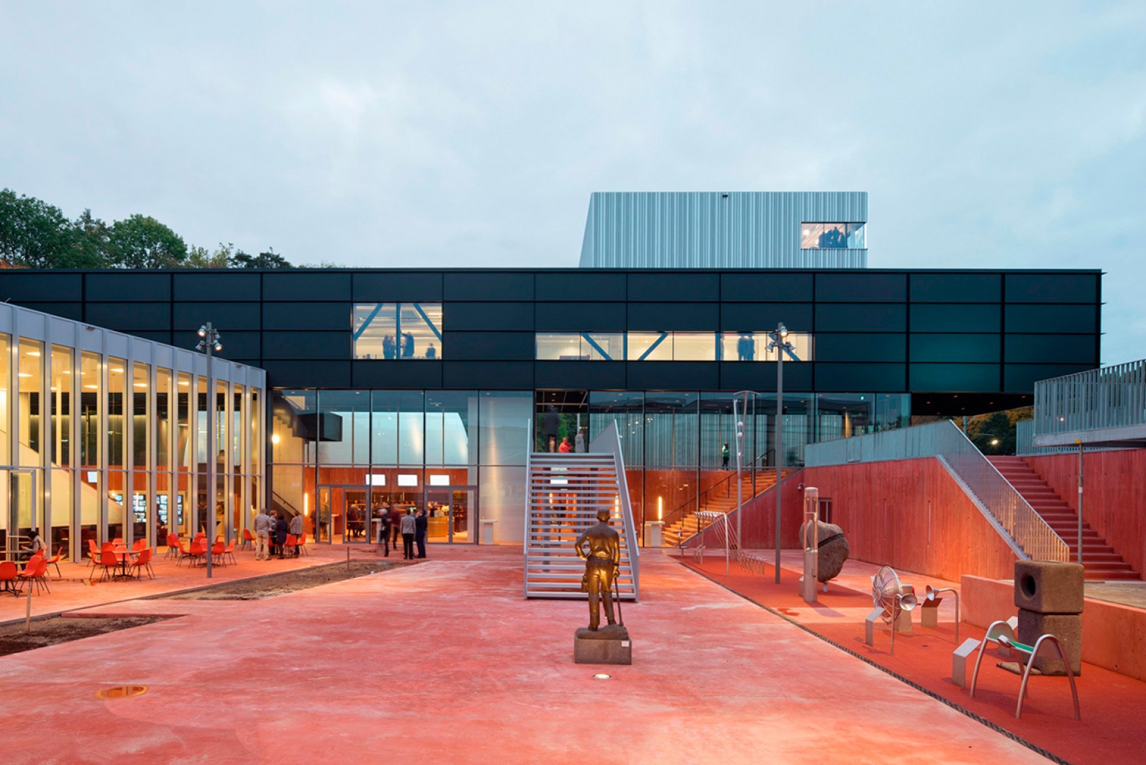 Plaza Sunker. Museumplein Limburg por Shift architecture urbanism. Fotografía © Rene de Wit, Henny van Belkom, Kenneth Tan.