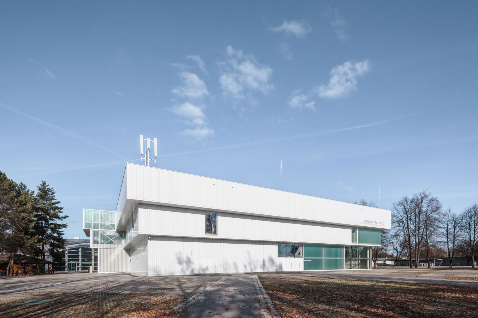 Rehabilitación del Pabellón Z por A8000. Fotografía por Ondřej Bouška.