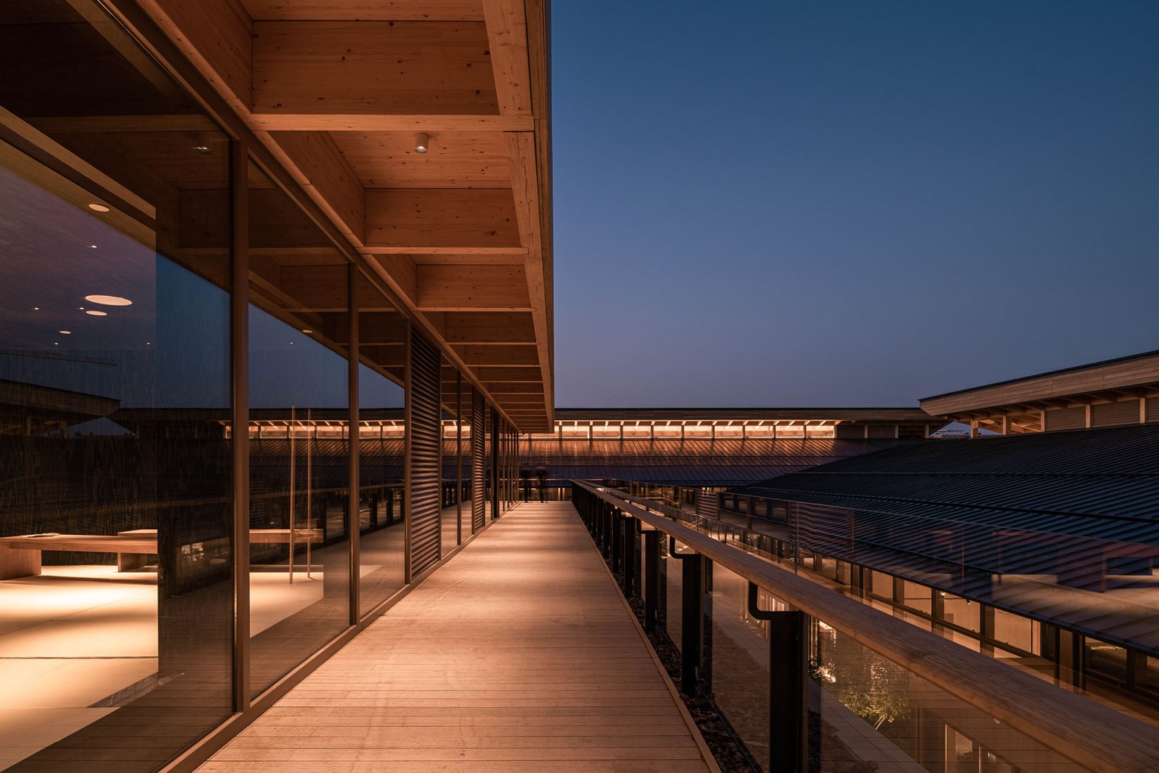 «MERCADO PULO» por a9a rchitects. Fotografía por THE IDEAL LAND.