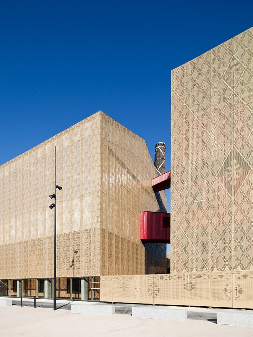 ECO school building, Intermunicipal school complex by Vincent Parreira – AAVP Architecture. Photography © Luc Boegly. Courtesy of Metropolis Communication.