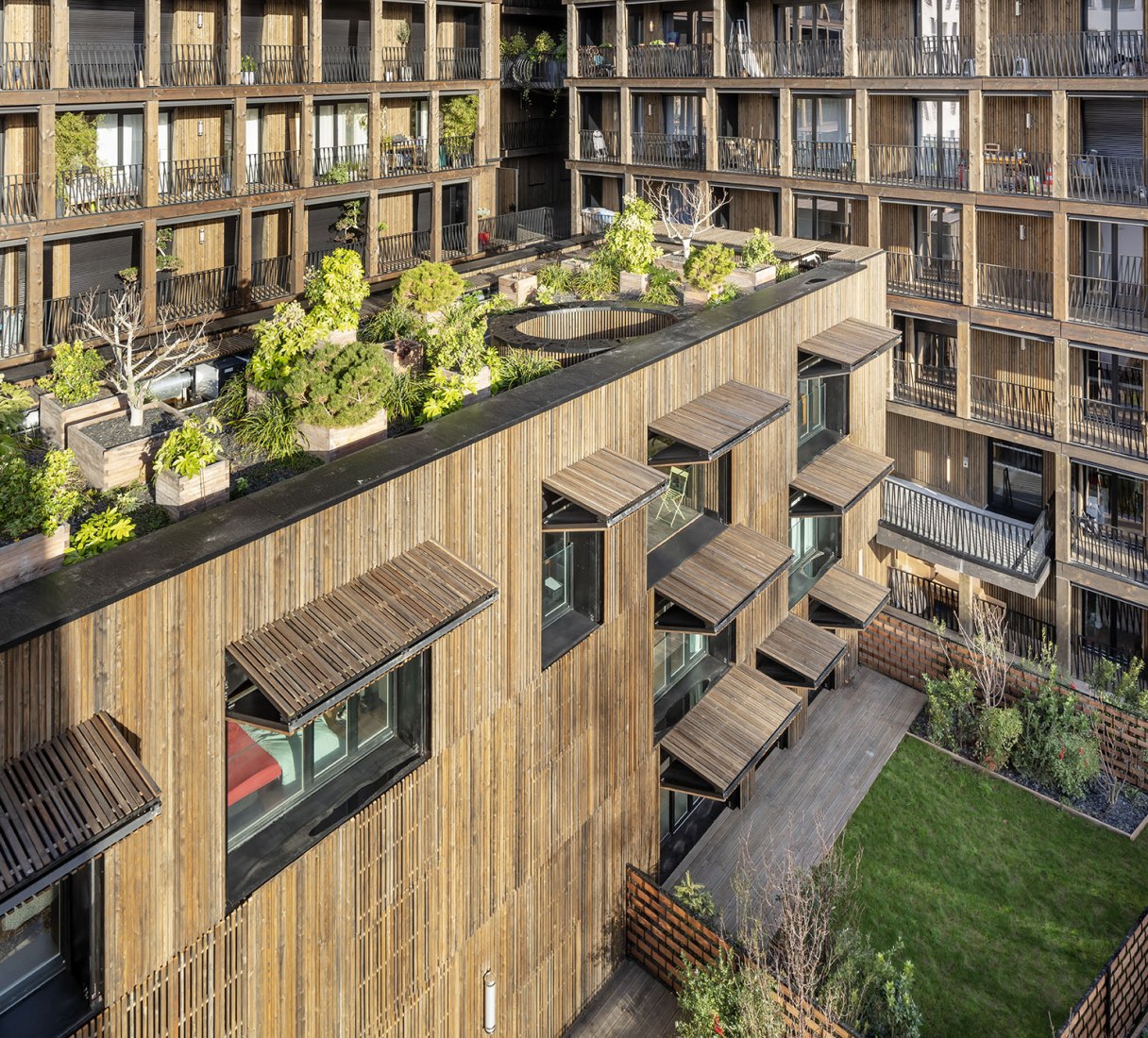 Etoffes de Tolbiac by Vincent Parreira-AAVP. Photograph by Luc Boegly.
