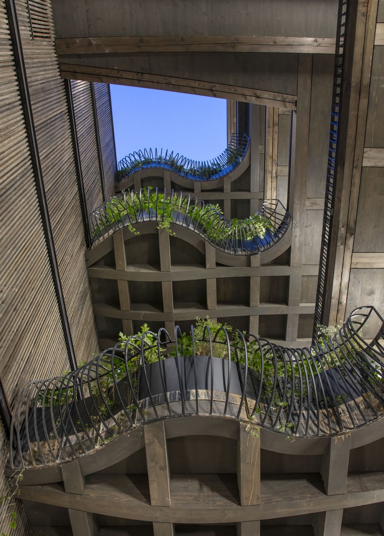 Etoffes de Tolbiac by Vincent Parreira-AAVP. Photograph by Luc Boegly.