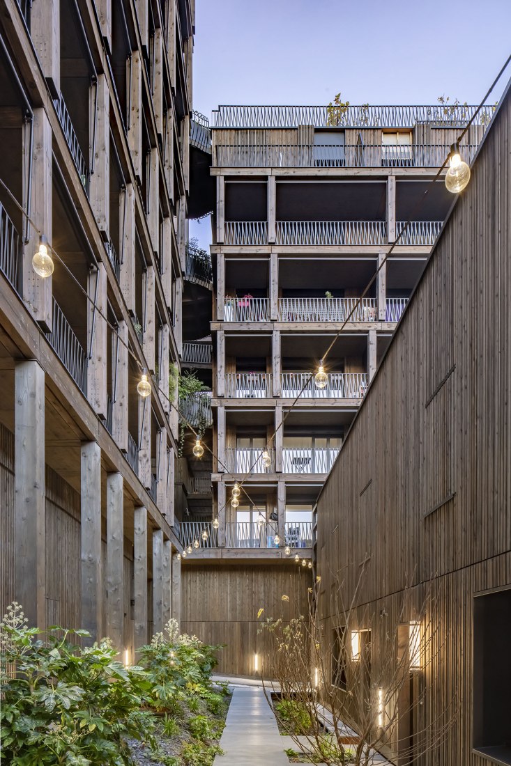 Etoffes de Tolbiac by Vincent Parreira-AAVP. Photograph by Luc Boegly.