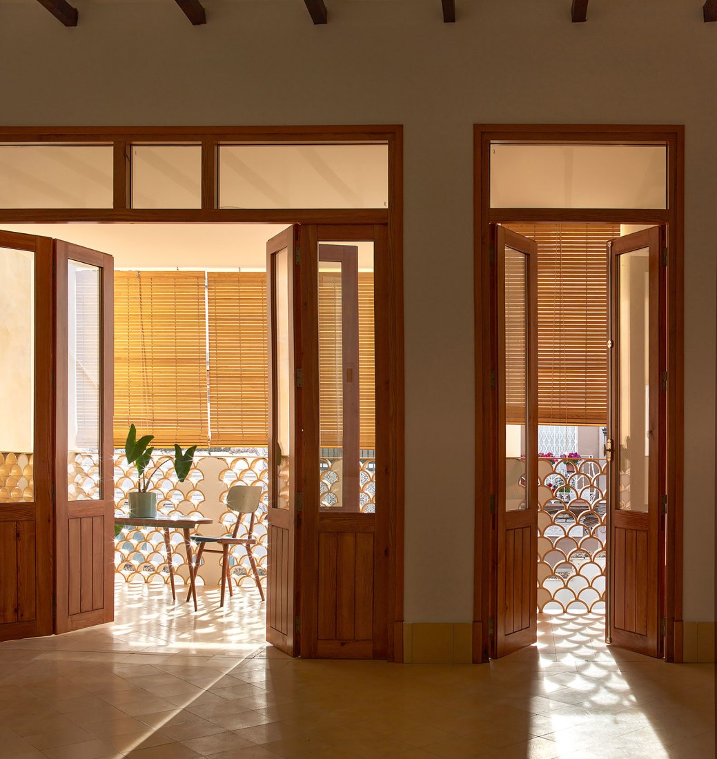 Casa Lurbe por Abalosllopis + Jordi Marset. Fotografía por Mariela Apollonio.