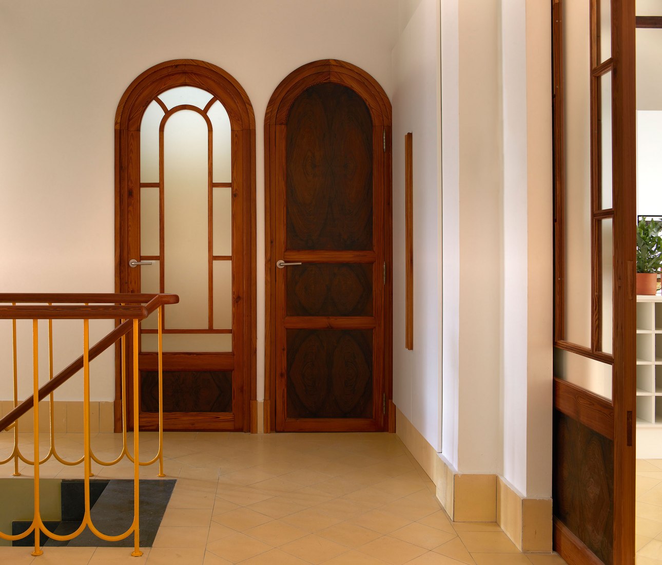 Casa Lurbe por Abalosllopis + Jordi Marset. Fotografía por Mariela Apollonio.