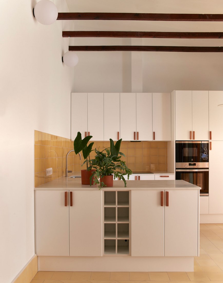 Casa Lurbe por Abalosllopis + Jordi Marset. Fotografía por Mariela Apollonio.