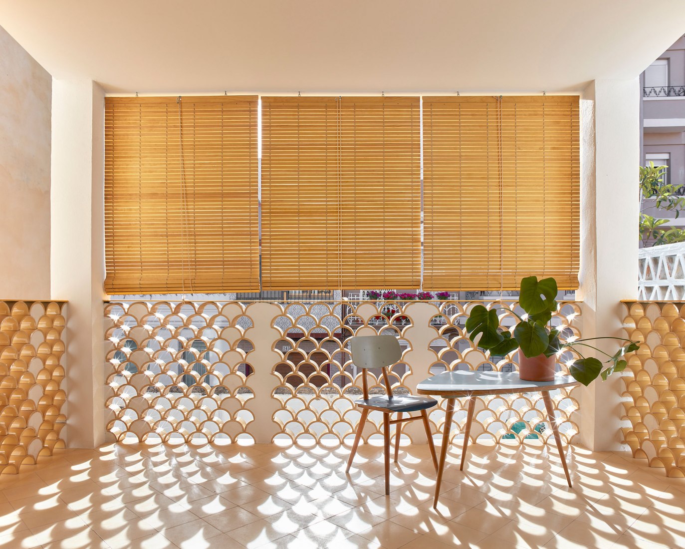 Casa Lurbe por Abalosllopis + Jordi Marset. Fotografía por Mariela Apollonio.