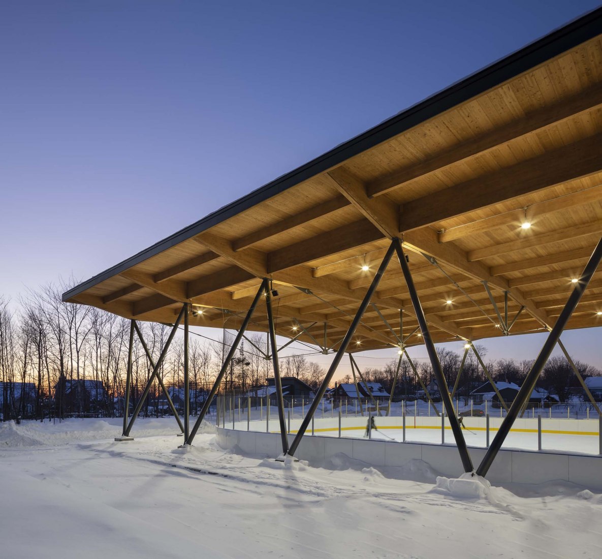 Parc des Saphirs skating rink by ABCP Architecture. Photograph by Stéphane Groleau