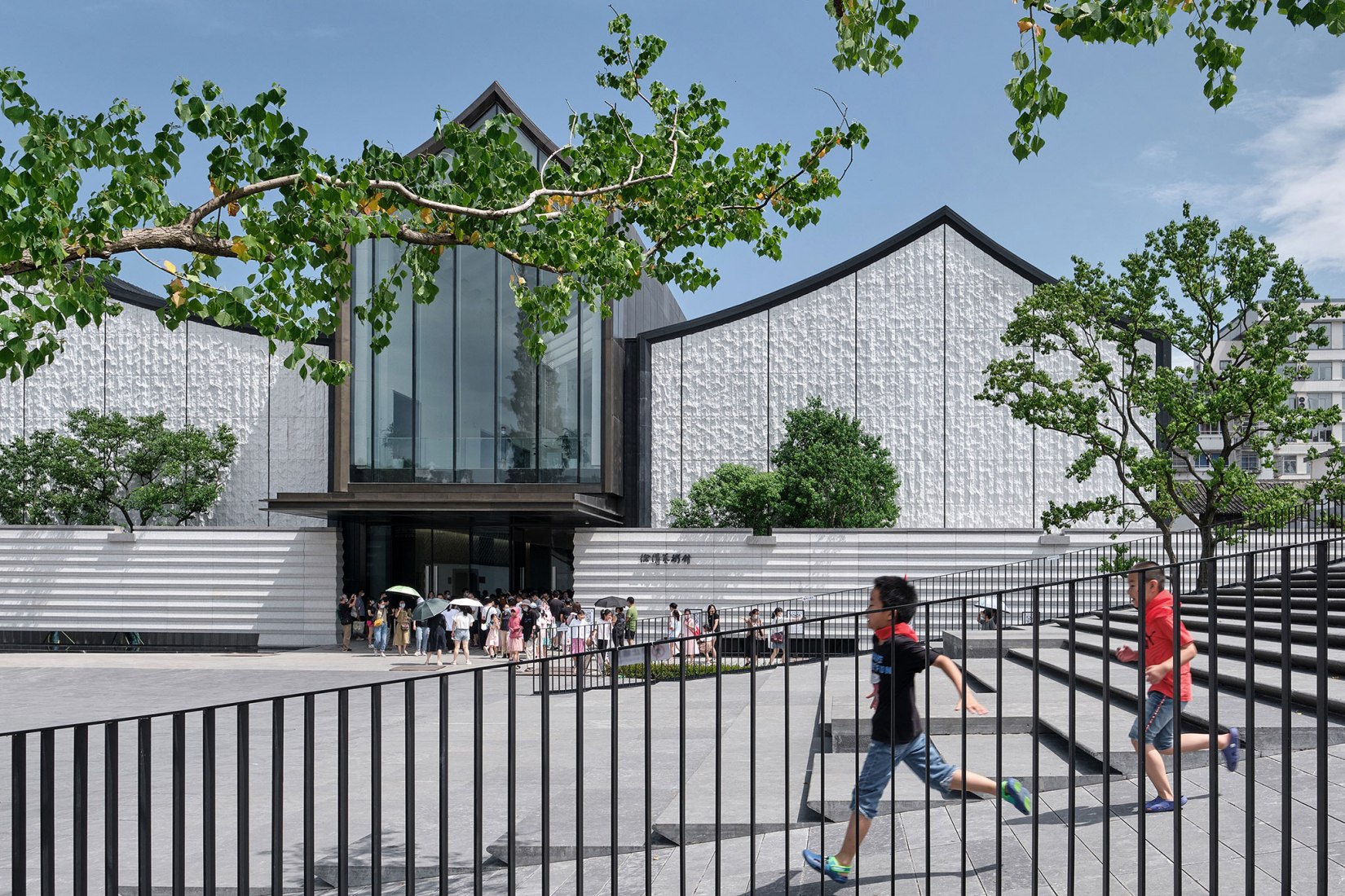 Xu Wei Art Museum and Qingteng Square by ACRC. Photograph by Lei Tantan.