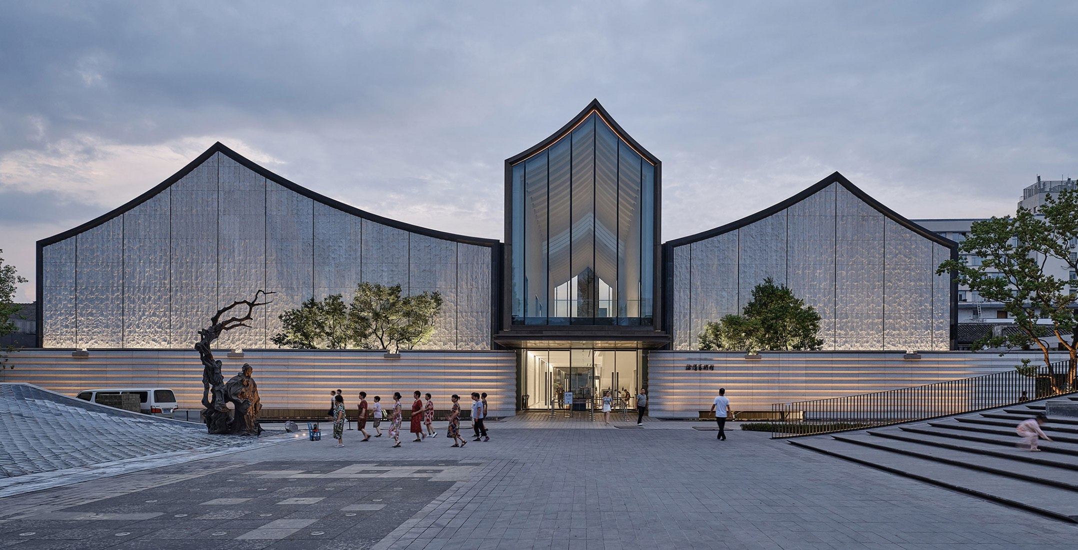 Xu Wei Art Museum and Qingteng Square by ACRC. Photograph by Lei Tantan.