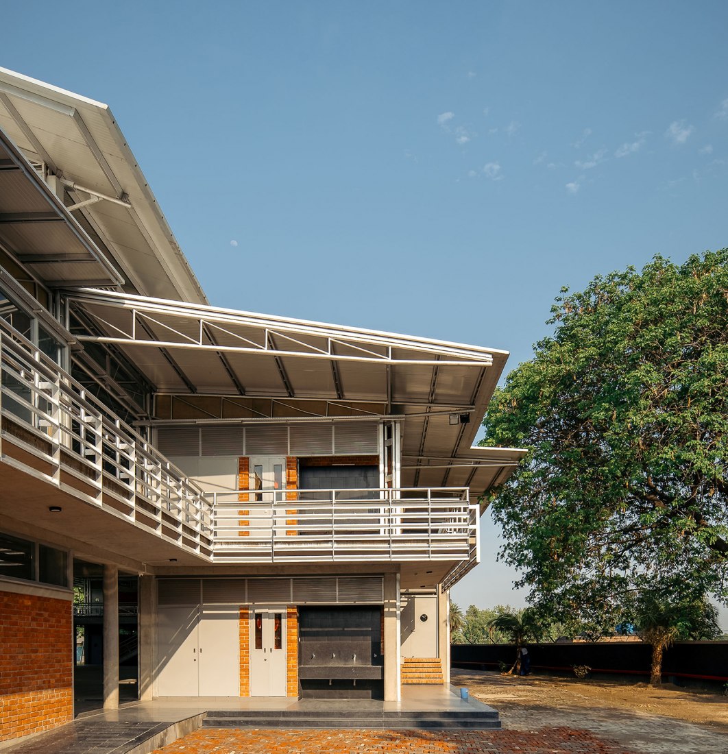 Centro de Actividades de la Academia Taksila por SGA-Studio. Fotografía por Sohaib Ilyas.