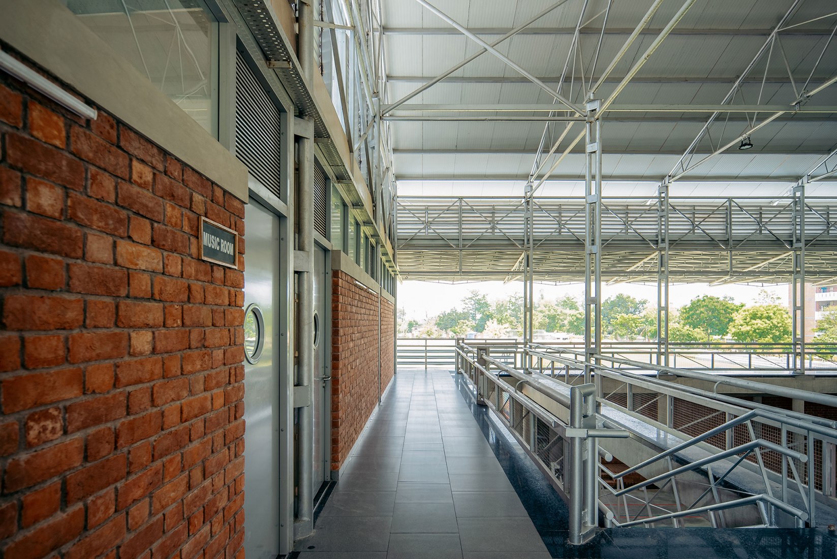 Centro de Actividades de la Academia Taksila por SGA-Studio. Fotografía por Sohaib Ilyas.