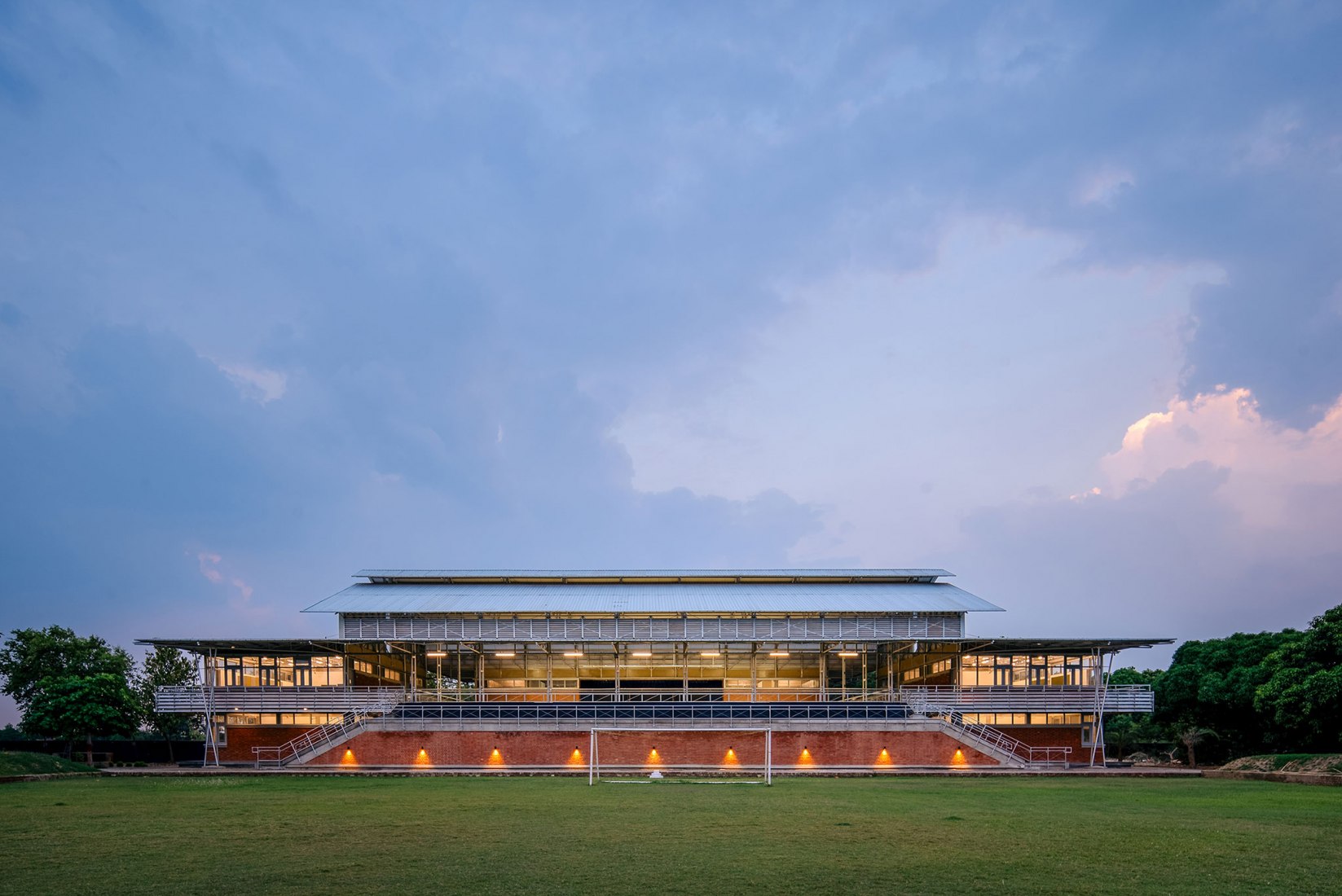 Centro de Actividades de la Academia Taksila por SGA-Studio. Fotografía por Sohaib Ilyas.