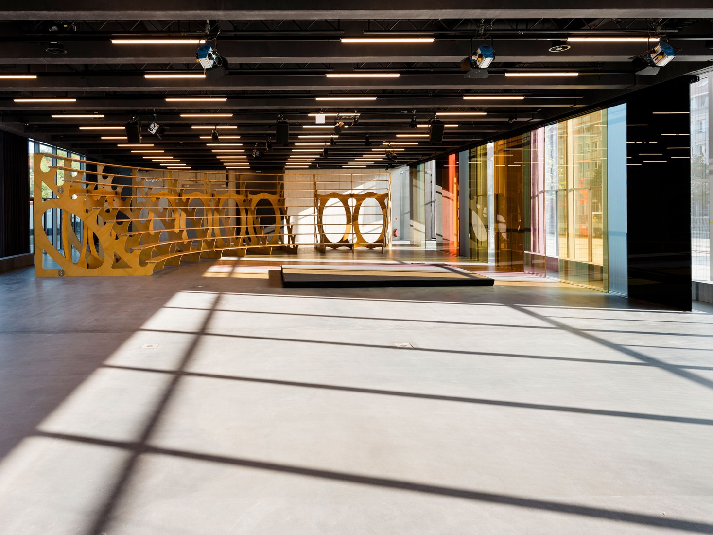 Bauhaus Museum Dessau – Open Stage: Arena by Rita McBride. Stiftung Bauhaus Dessau / Photo: Thomas Meyer / OSTKREUZ, 2019.