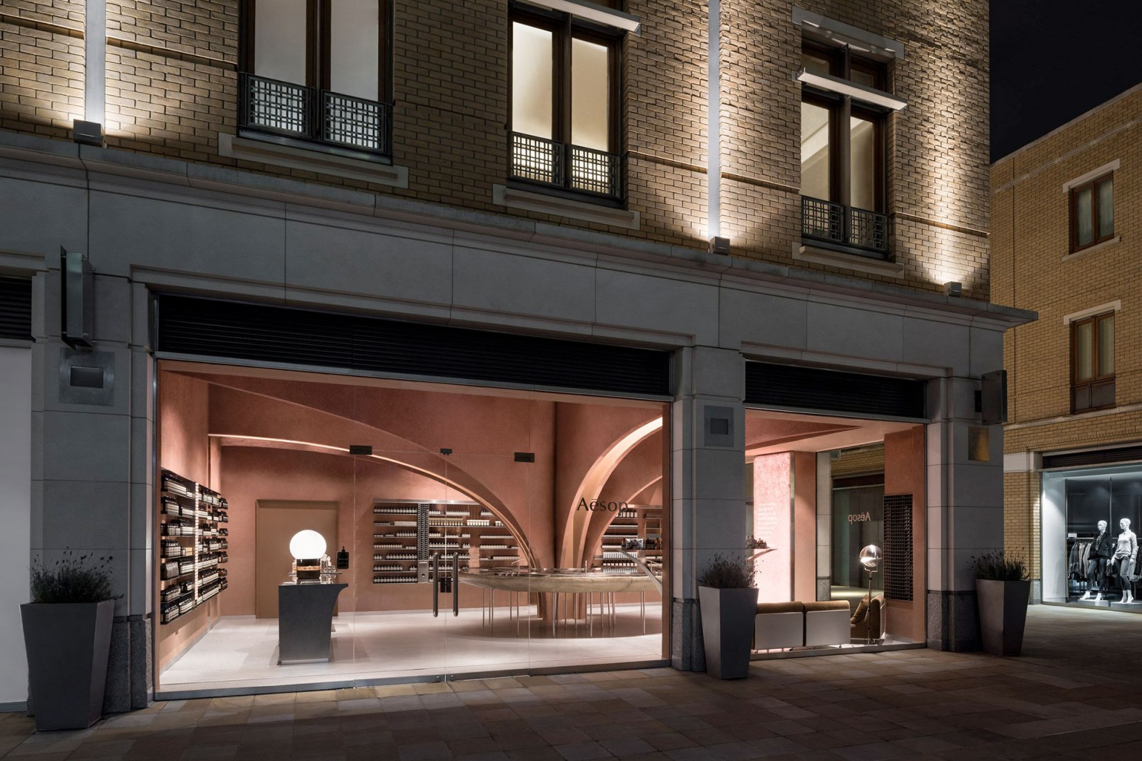niemeyer-or-postmodern-arches-new-aesop-shop-in-duke-of-york-square-by-sn-hetta-the-strength