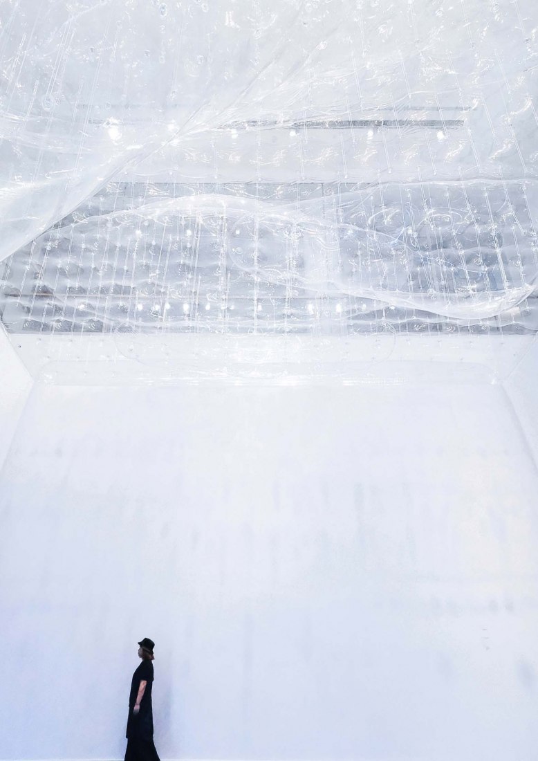 The Floor - Instalación para la exposición de “Vibrating Clouds” por Aether Architects. Fotografía cortesía de Aether Architects.