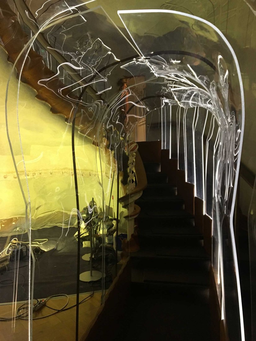 Transparent Tunnel. Explore the Restoration of Casa Batlló 2019 by Agencia HACHE. Photograph by Bito Cels de Molina, Berta Hausmann and Joan Olona