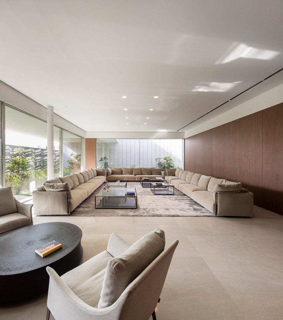 Salón. Vivienda Nirvana por AGi Architects. Fotografía @ Fernando Guerra