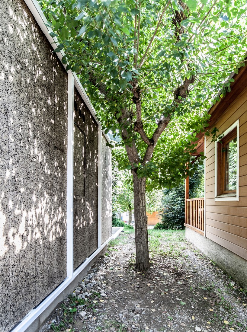Refugio para fin de semana por Agora Arquitectura. Fotografía por Joan Casals Pañella