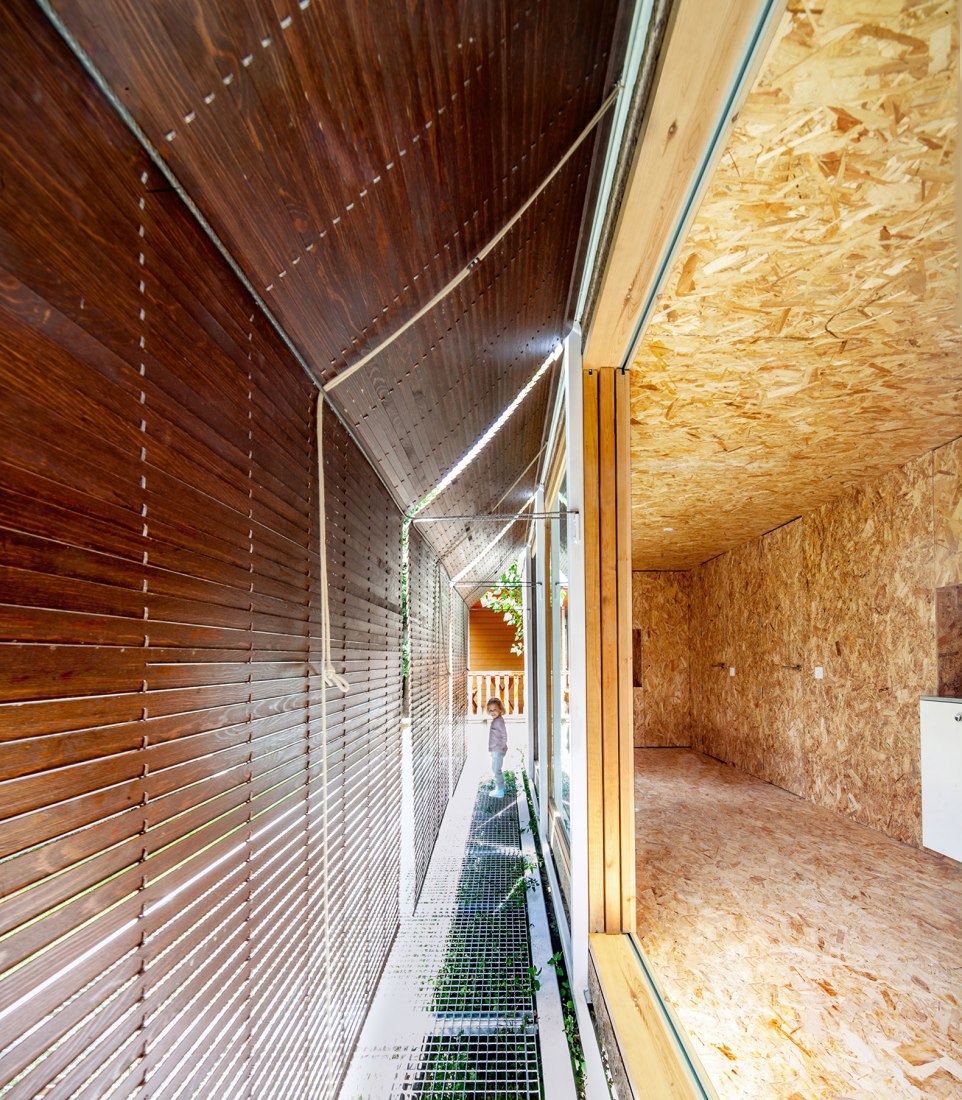 Refugio para fin de semana por Agora Arquitectura. Fotografía por Joan Casals Pañella