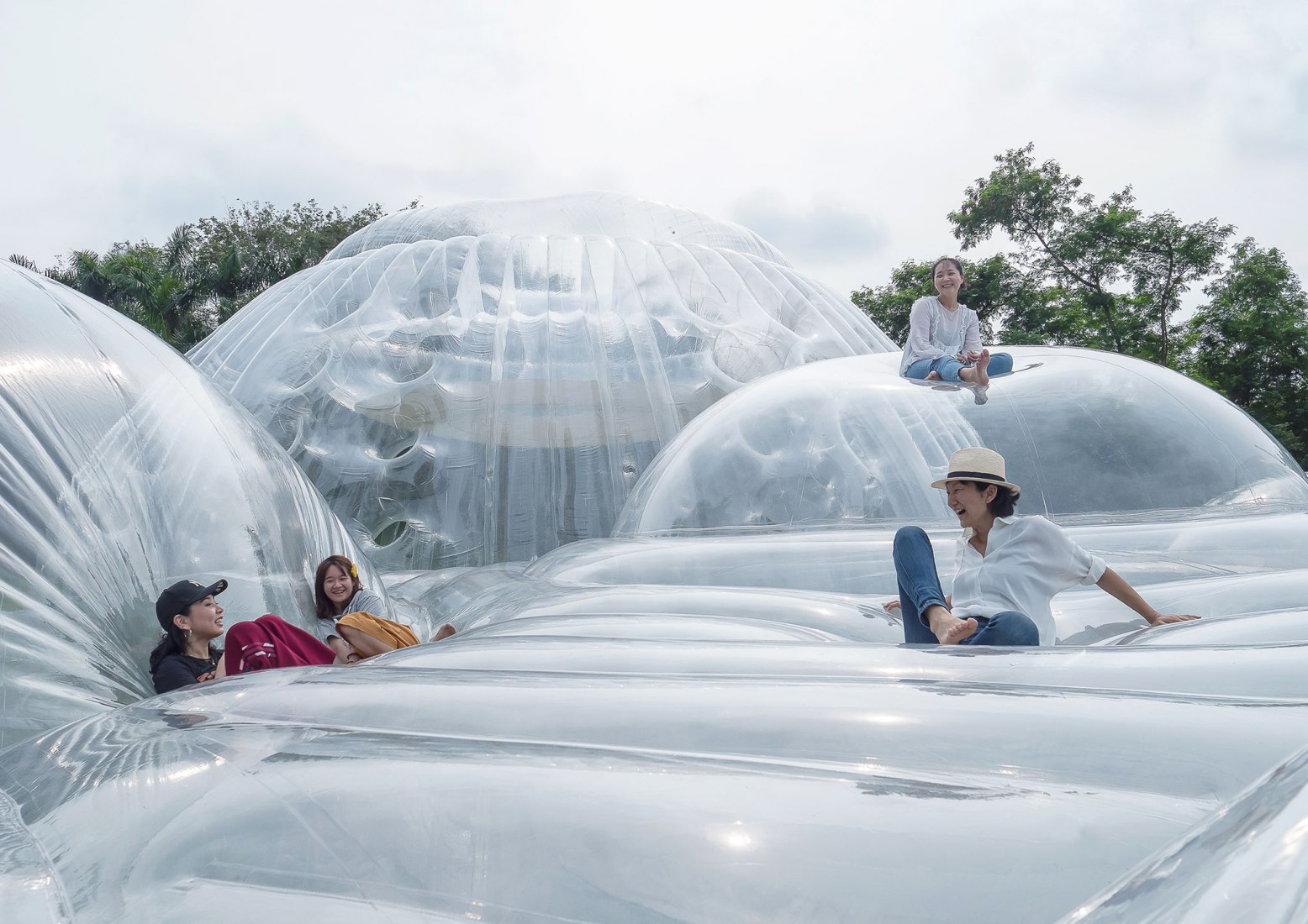 Pabellón multifuncional "Air Mountain" del Carnaval de Flores de Phoenix 2019 por Aether Architects. Fotografía por Zhang Chao.