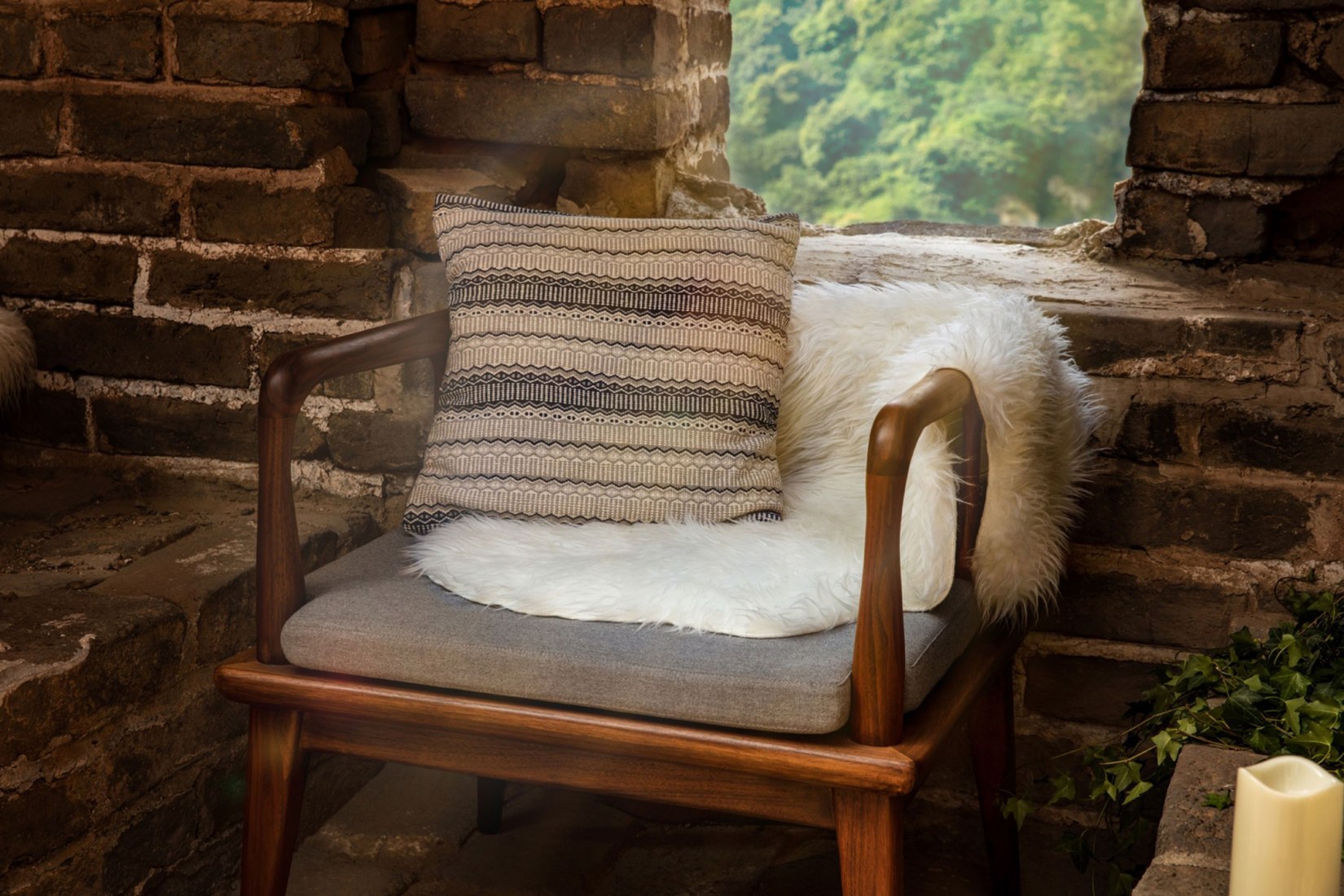 A Night on the Great Wall of China, Courtesy of Airbnb. Image courtesy of Airbnb